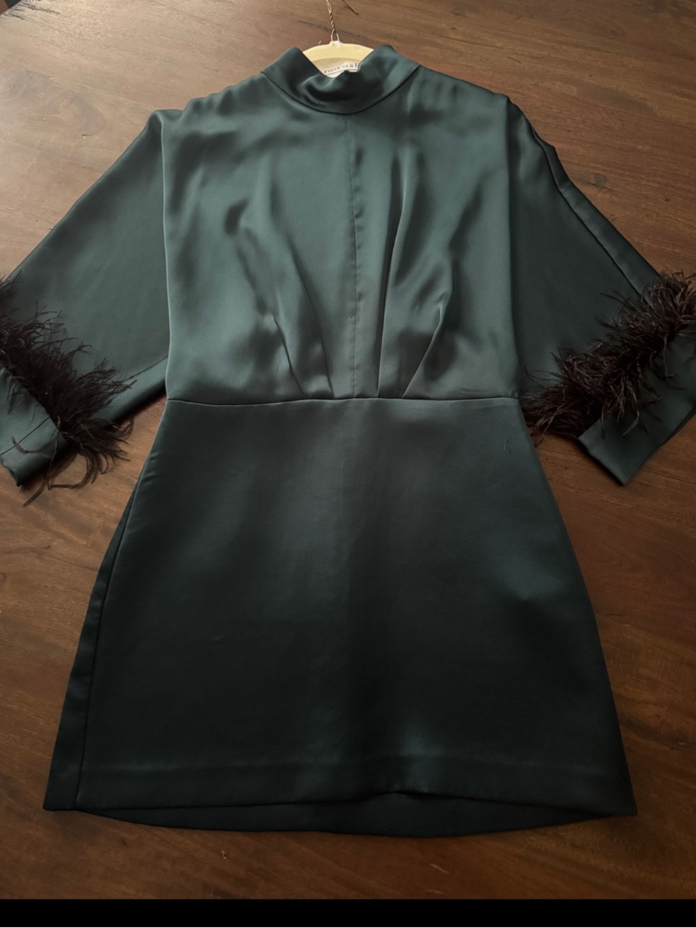 Zara Emerald Satin Mini Dress with Feathers - Med (us 4-6) perfect condition - Picture 2 of 10